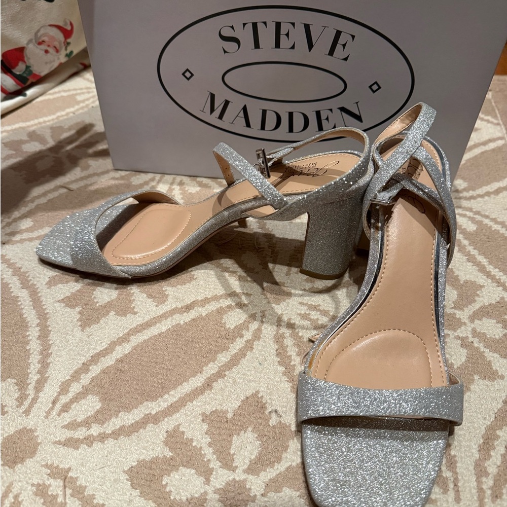 Badgley Mischka Glitter Silver Heels